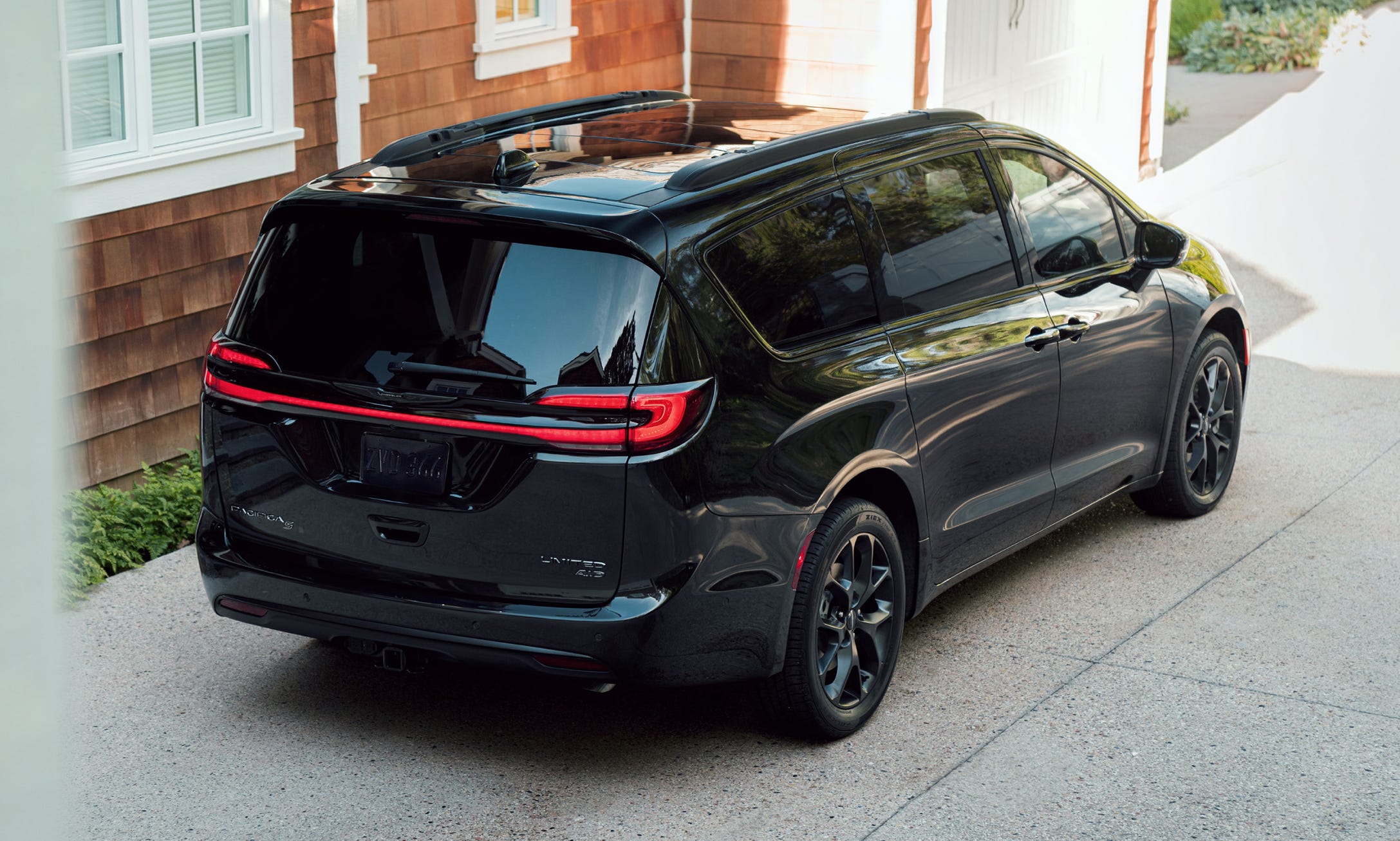 All-wheel drive returns in redesigned 2021 Chrysler Pacifica