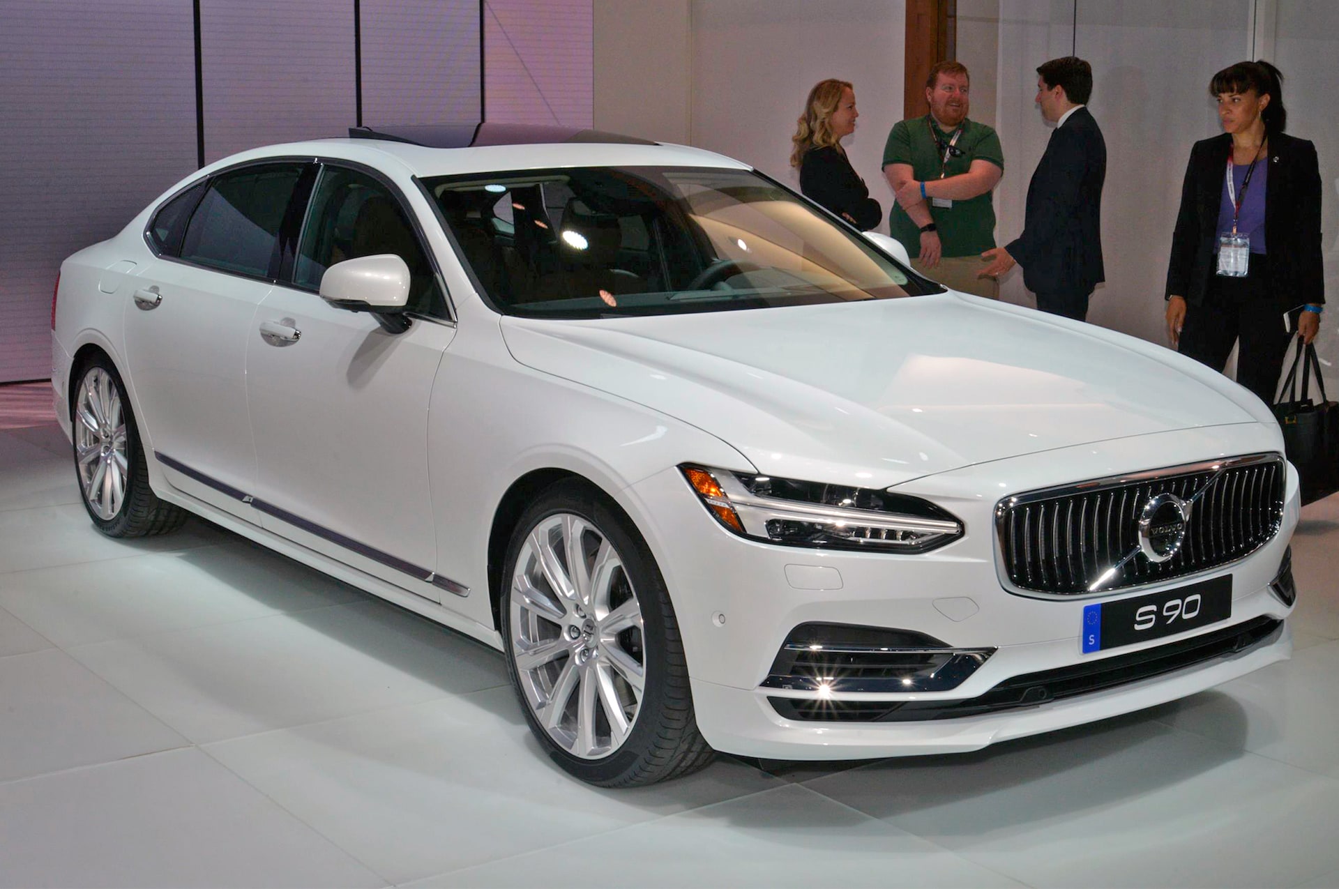 2018 Volvo S90 First Look: Stretched Swede (Mostly)
