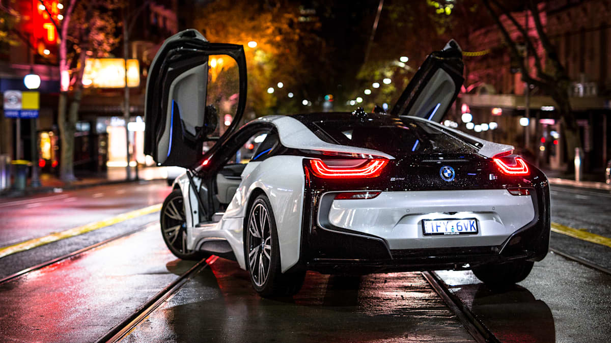 2016 BMW i8 review - Drive