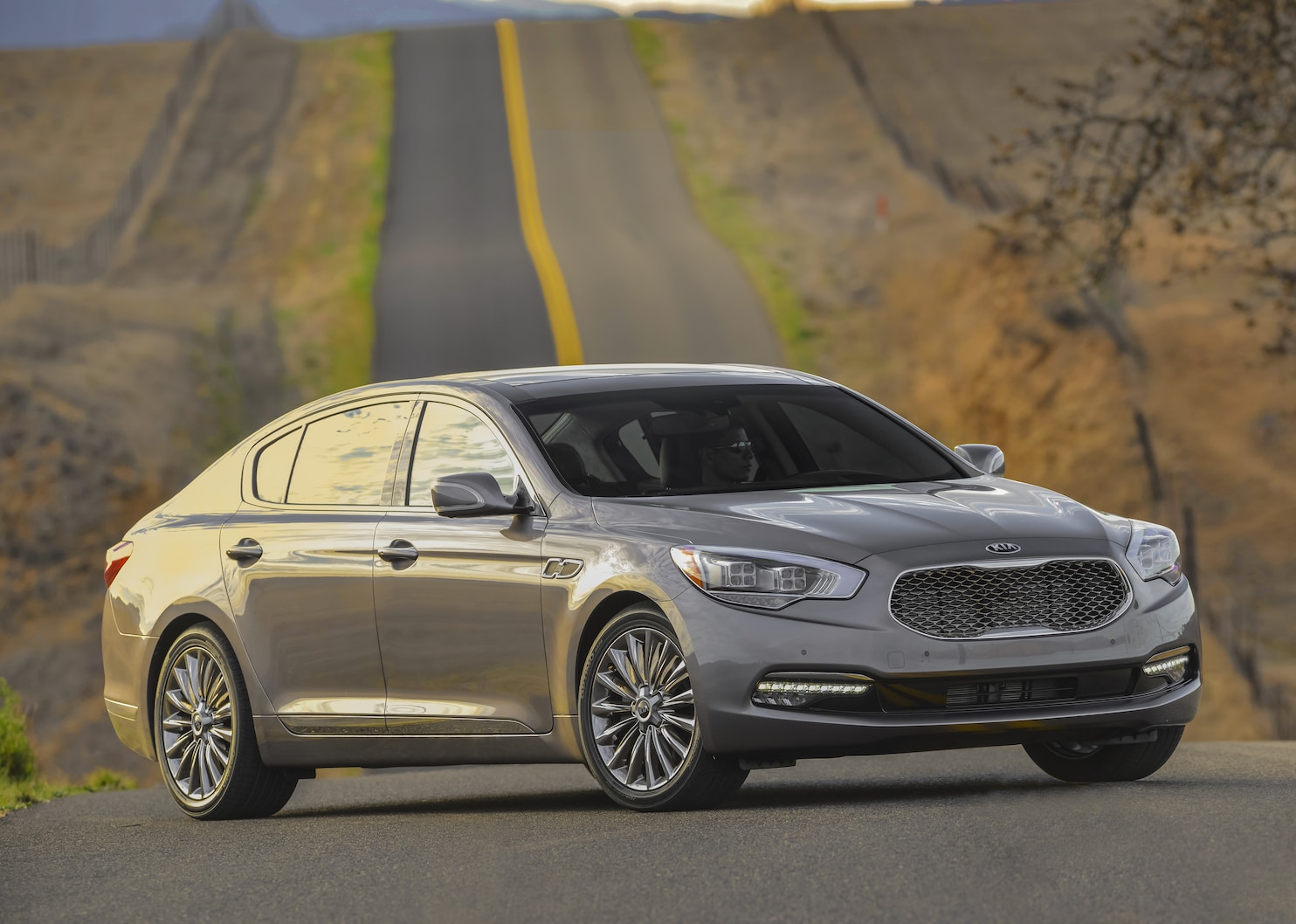 The Kia K900 reflects a welcome trend: Cheaper, more available safety  technology - The Washington Post