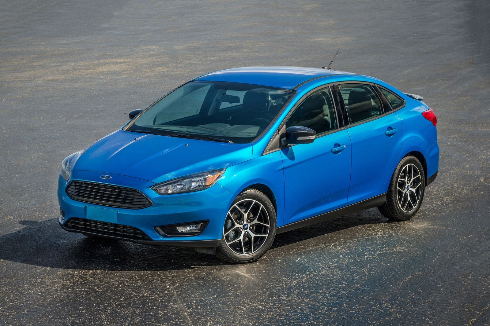 2017 Ford Focus Review & Ratings | Edmunds