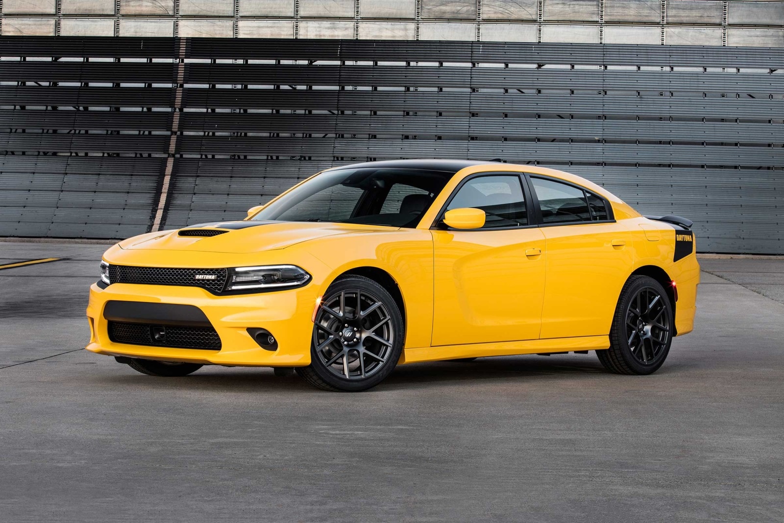 2017 Dodge Charger Review & Ratings | Edmunds
