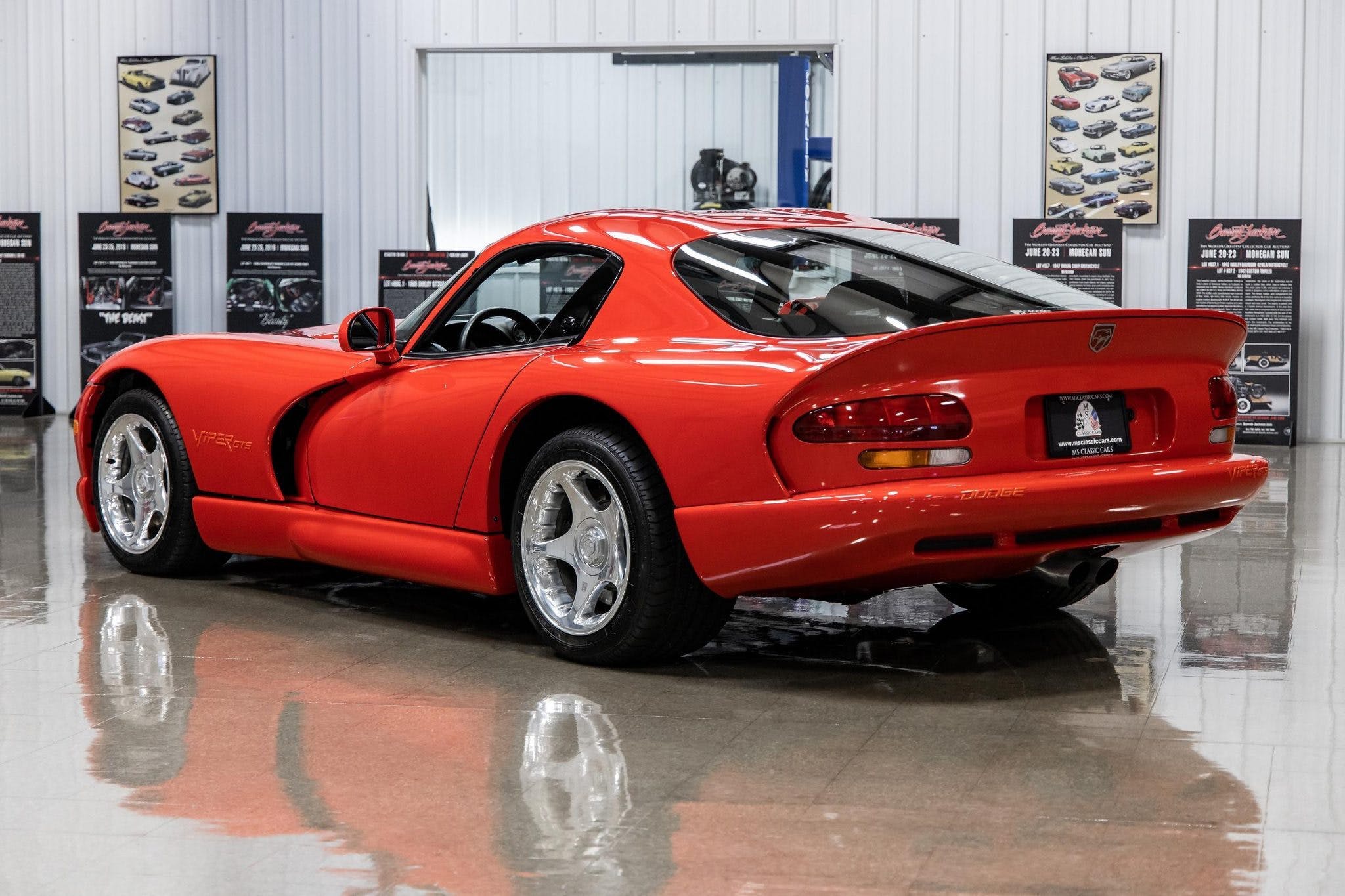 This 17-mile 1997 Viper GTS just set an auction record for second-gens -  Hagerty Media