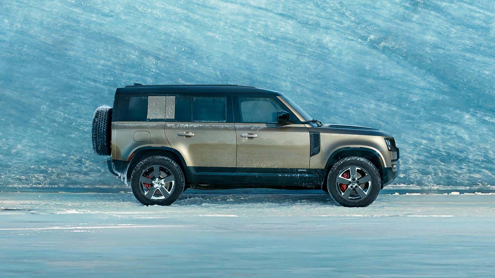 Safety Features in the 2021 Land Rover Defender | Land Rover Northfield