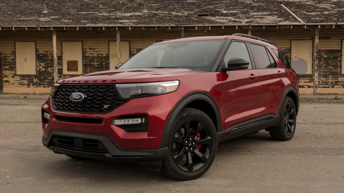 2020 Ford Explorer ST review: A midsize SUV with a focus on fast - CNET
