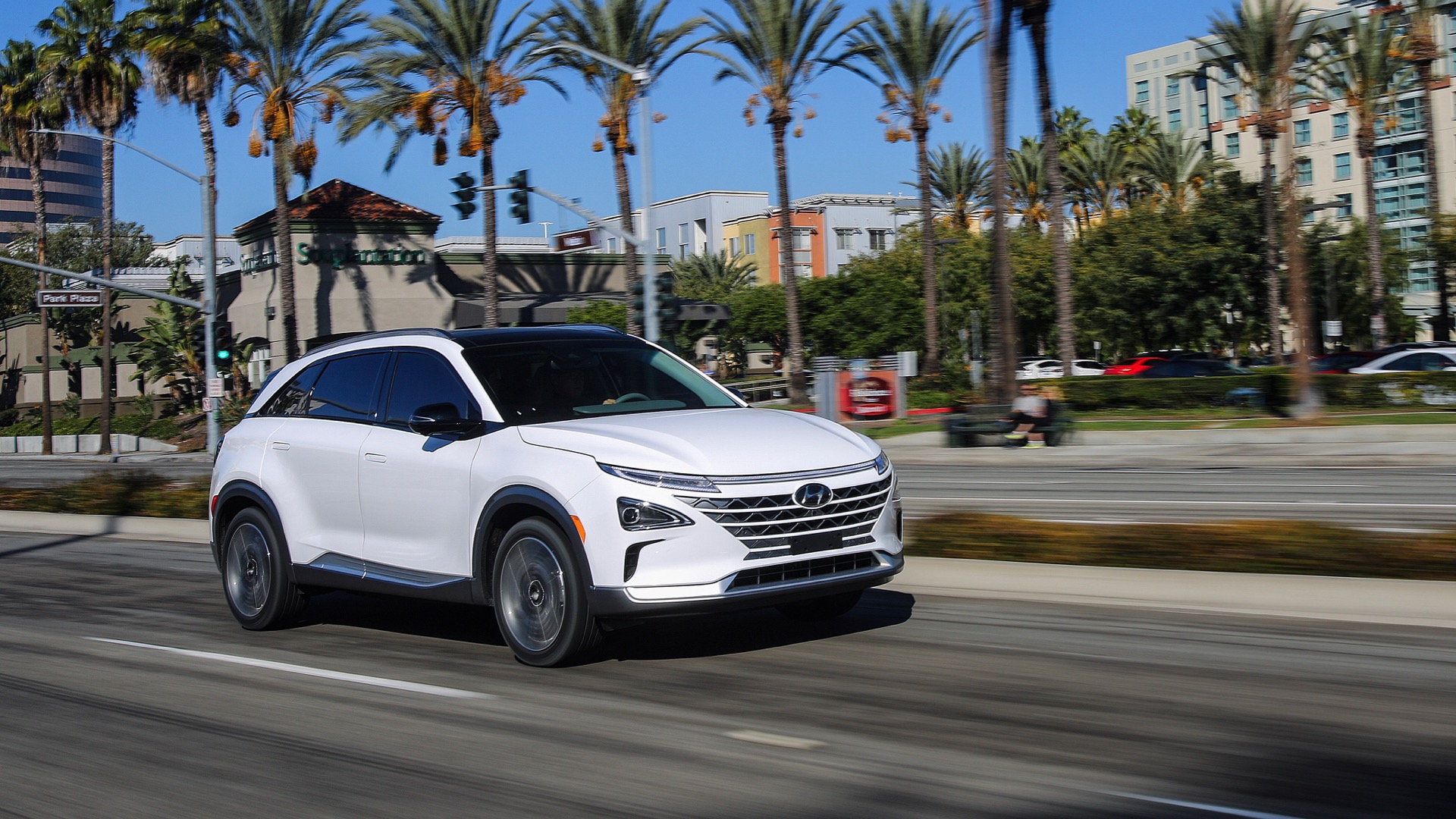 Hyundai expanding Nexo hydrogen fuel-cell availability in California—by one  dealership