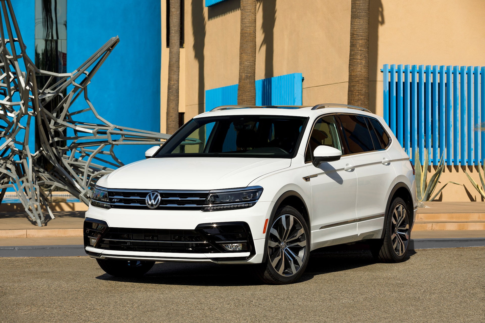 2018 Volkswagen Tiguan R-Line Package Rolls Out