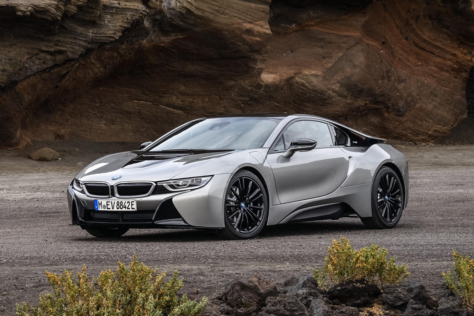 2019 BMW i8 Coupe: Review, Trims, Specs, Price, New Interior Features,  Exterior Design, and Specifications | CarBuzz
