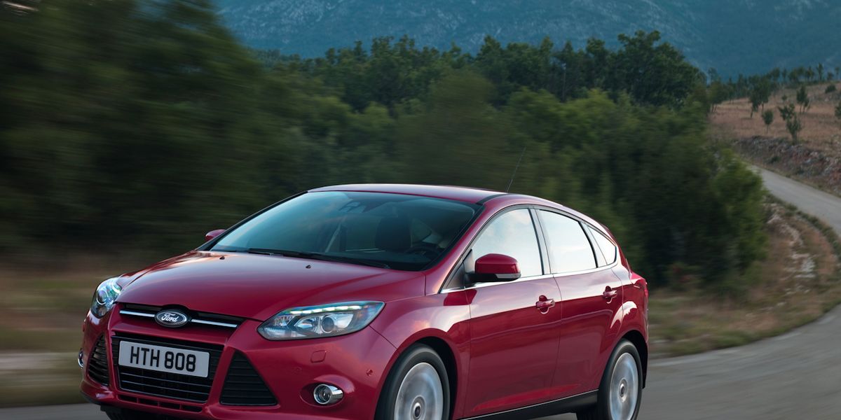 2012 Ford Focus Drive: 2012 Ford Focus Review &#150; Car and Driver