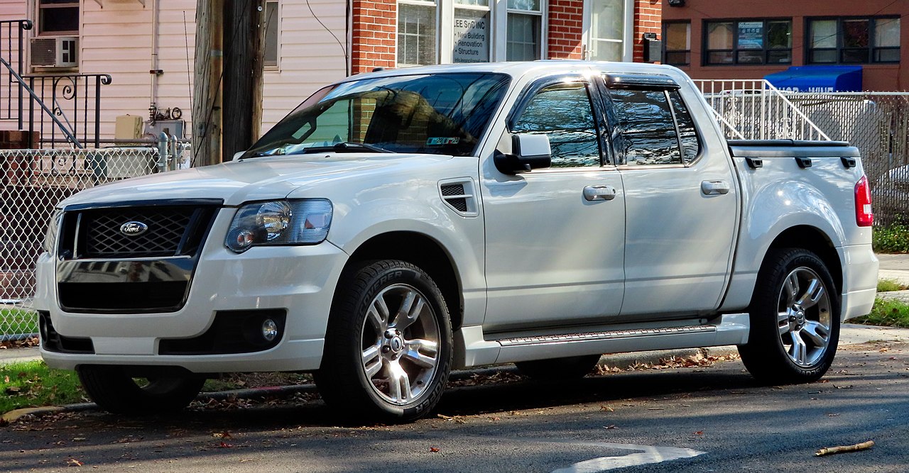 File:2009 Ford Explorer Sport Trac Adrenalin, front 11.3.19.jpg - Wikimedia  Commons
