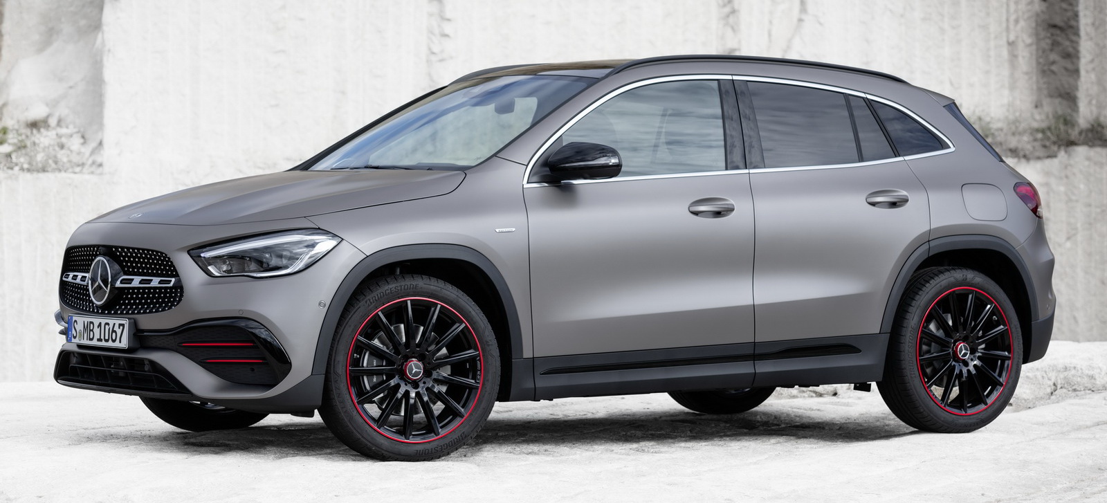 2021 Mercedes-Benz GLA Is A Curvy And Youthful Little Crossover | Carscoops