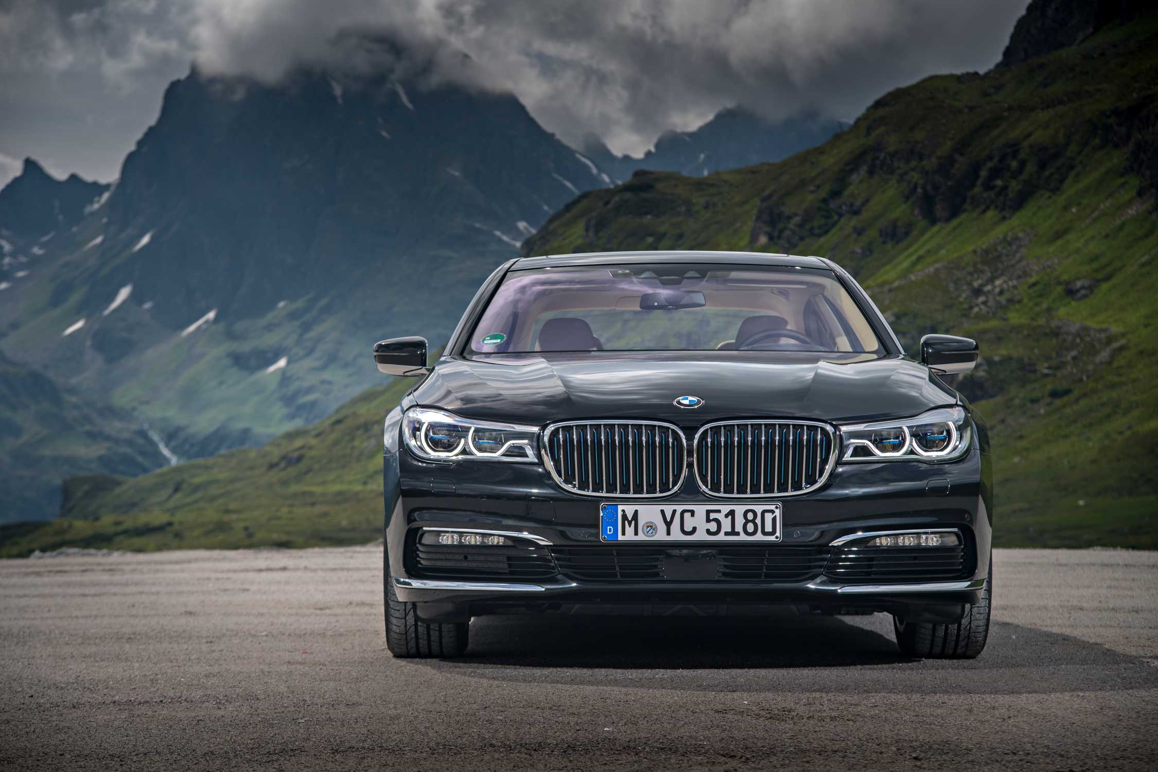 The New 2017 BMW 740e xDrive iPerformance – BMW eDrive Technology And  Carbon Core Body Structure Derived From The Development Of BMW i Models.