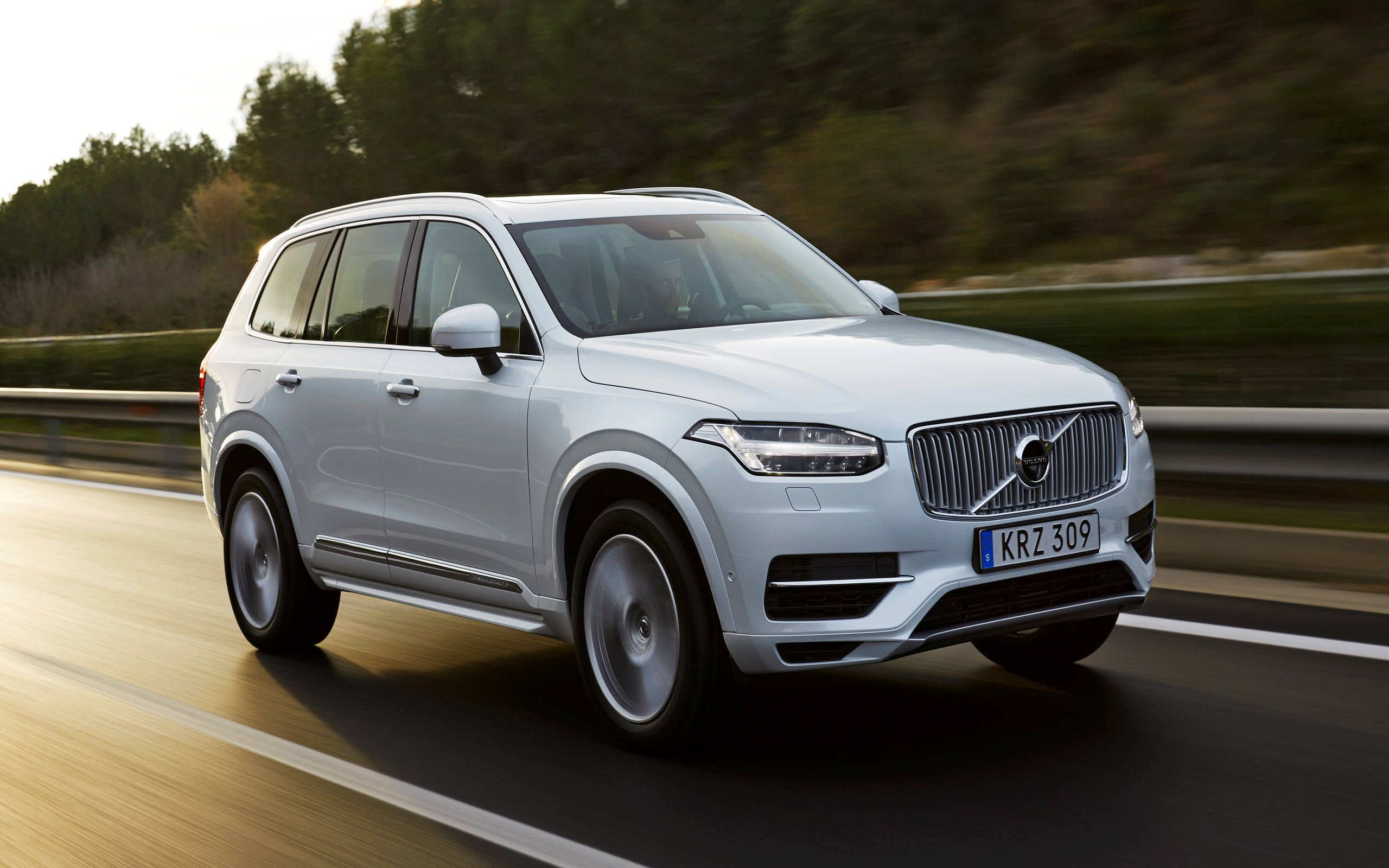 $69,095 buys you the new 2016 Volvo XC90 T8 plug-in hybrid SUV