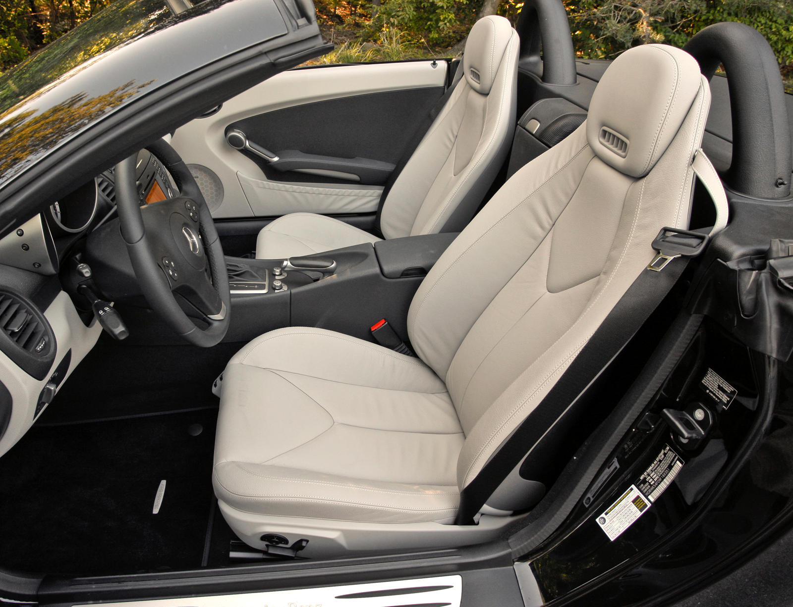2009 Mercedes-Benz SLK-Class Interior Photos | CarBuzz