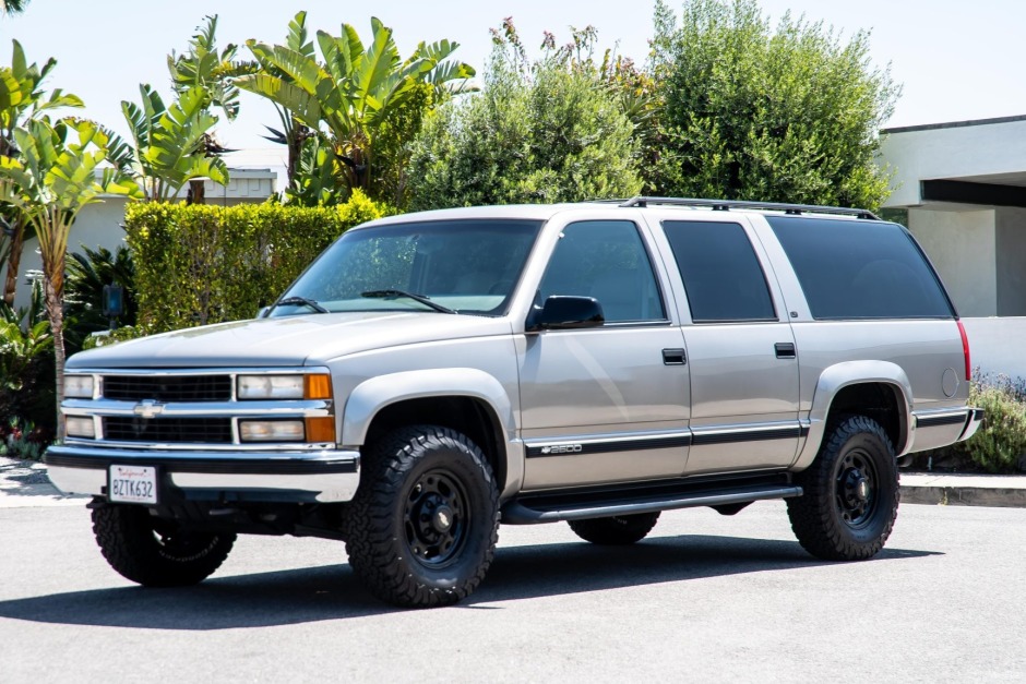 No Reserve: 1999 Chevrolet Suburban K2500 LT 7.4L 4x4 for sale on BaT  Auctions - sold for $14,500 on May 17, 2022 (Lot #73,544) | Bring a Trailer