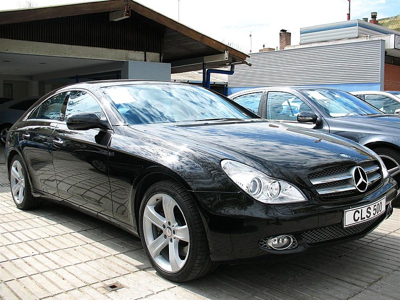 File:Mercedes-Benz CLS 500 2009.jpg - Wikimedia Commons