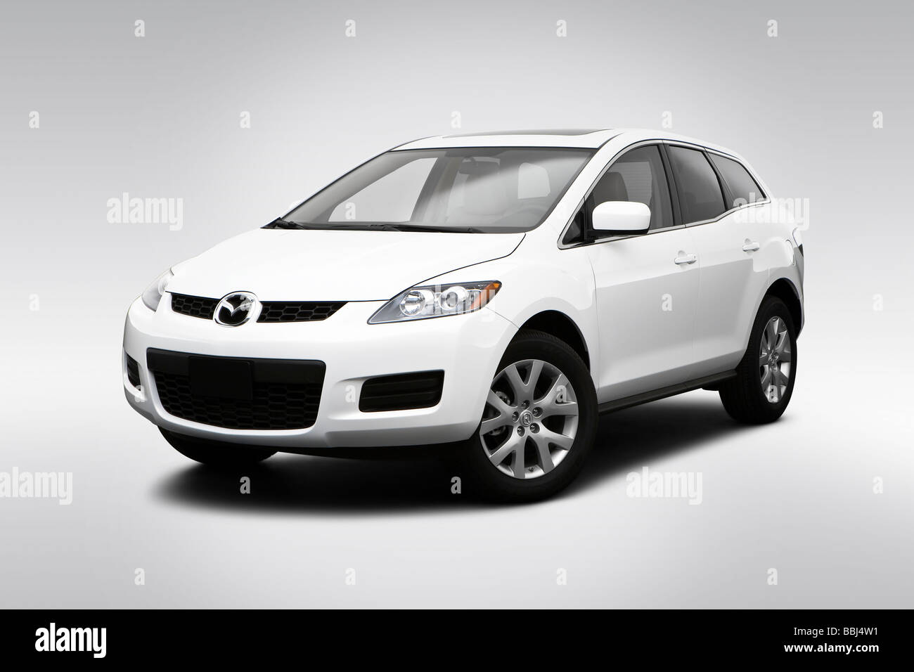 2009 Mazda CX-7 Touring in White - Front angle view Stock Photo - Alamy