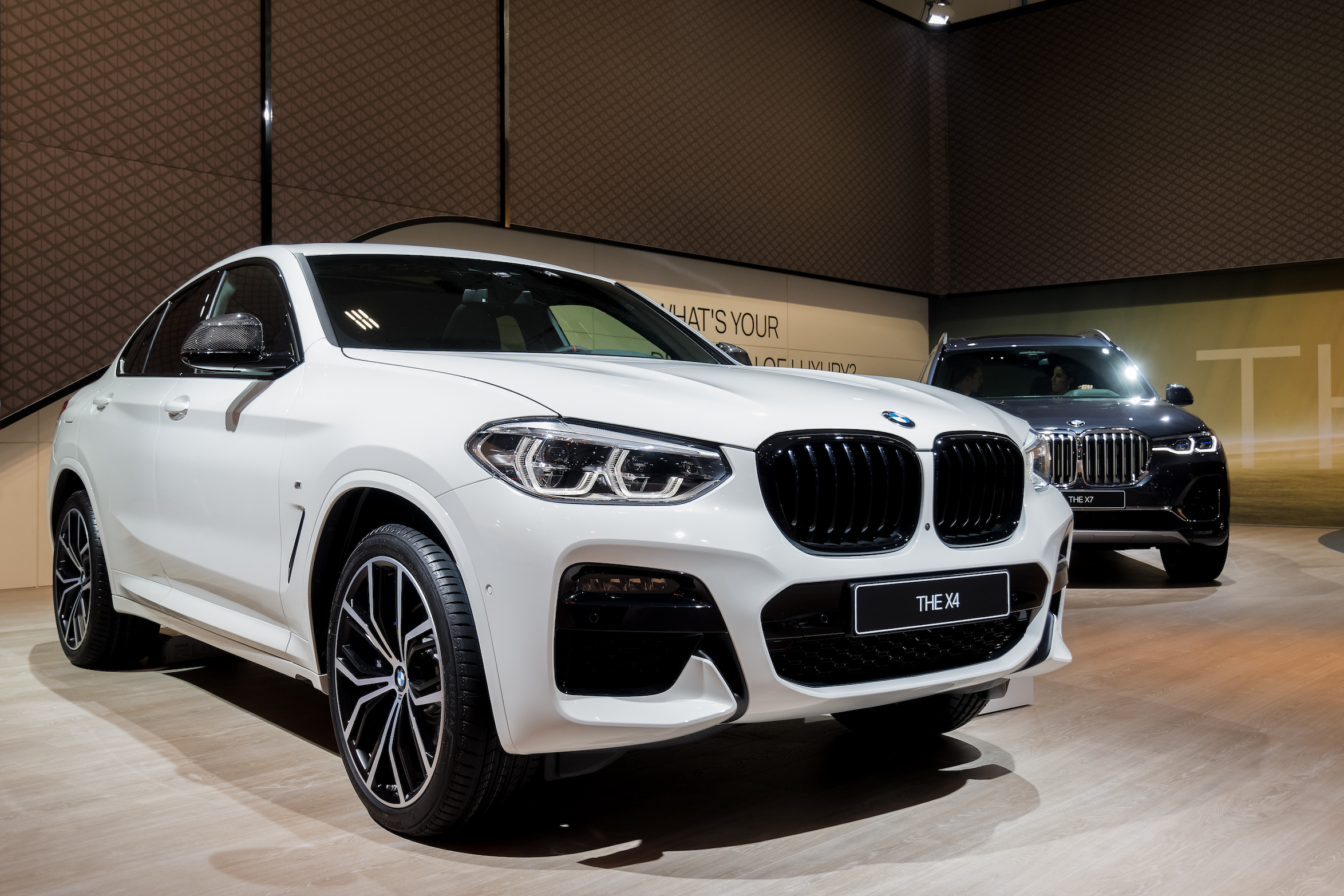 The 2021 BMW X4 Still Can't Compete With Its Younger Sibling