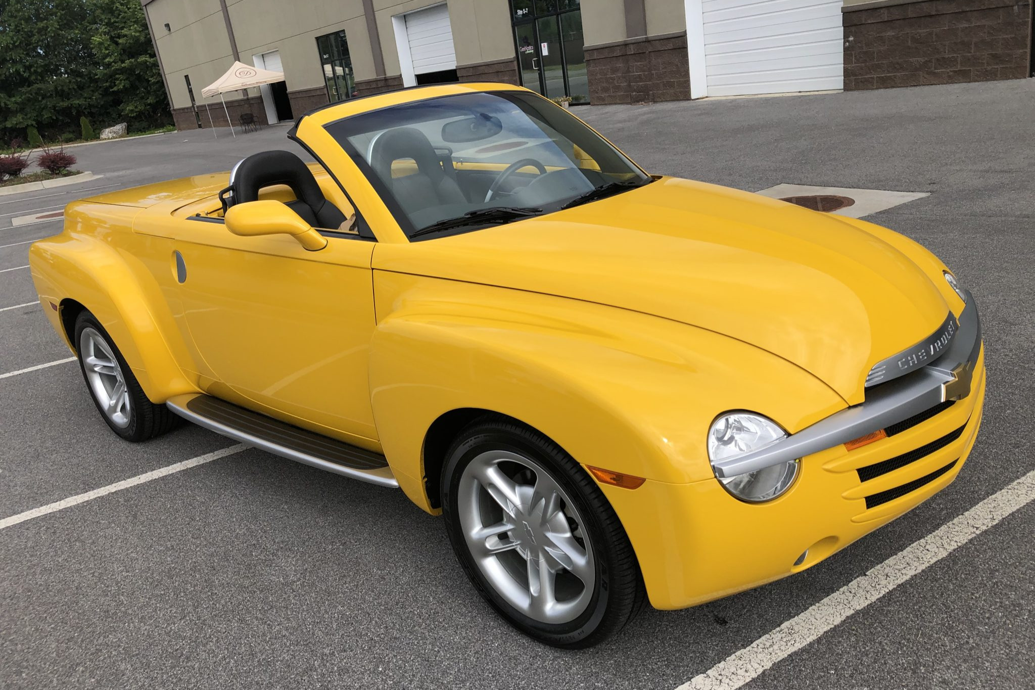 650-Mile 2003 Chevrolet SSR for sale on BaT Auctions - sold for $30,500 on  July 31, 2020 (Lot #34,587) | Bring a Trailer