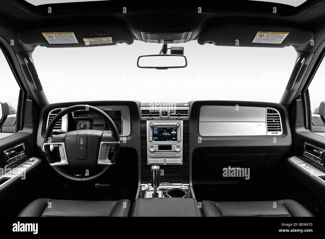 2010 Lincoln Navigator L in Silver - Dashboard, center console, gear  shifter view Stock Photo - Alamy
