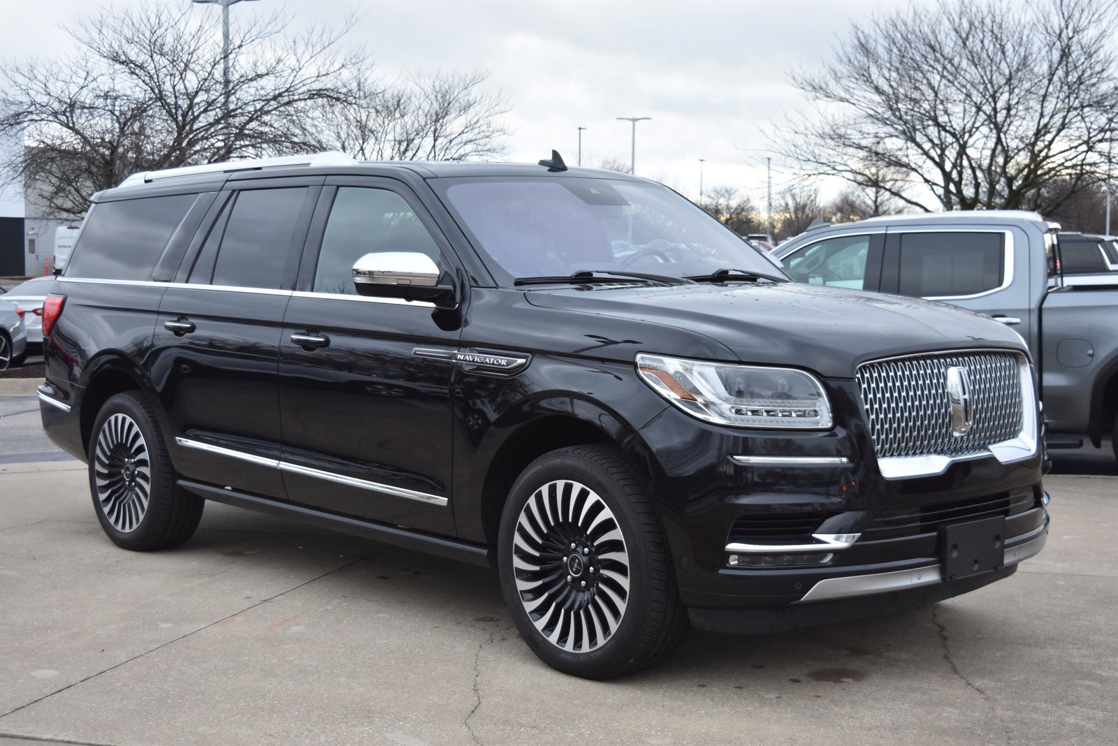 Pre-Owned 2020 Lincoln Navigator L Black Label 4WD Sport Utility in  Fayetteville #Z2450 | Superior Automotive Group