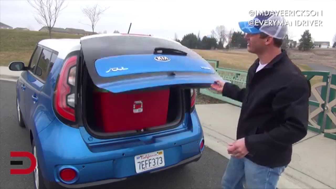 2015 Kia Soul EV Review on Everyman Driver - YouTube