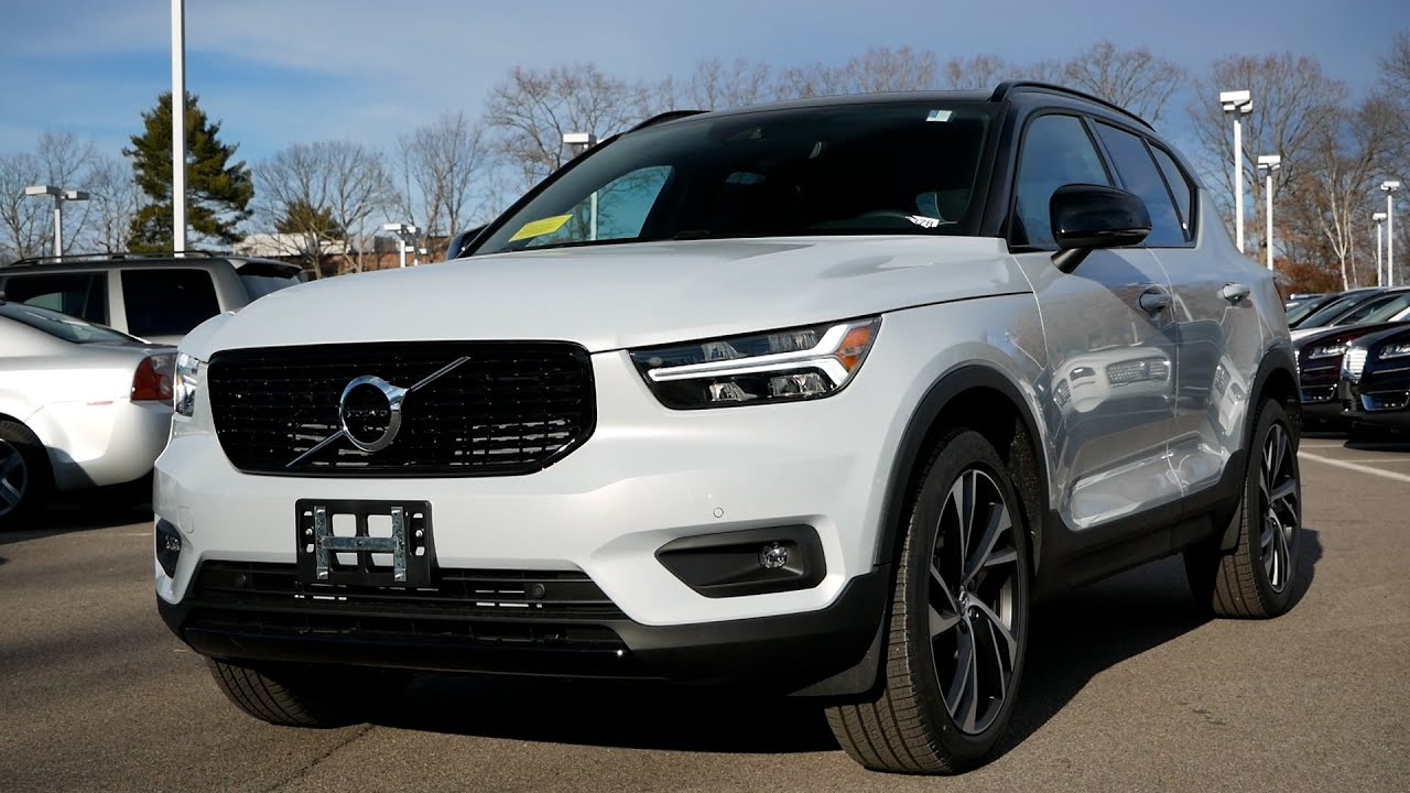 2021 Volvo XC40 R-Design T5 Review - Start Up, Revs, Walk Around and Test  Drive - YouTube
