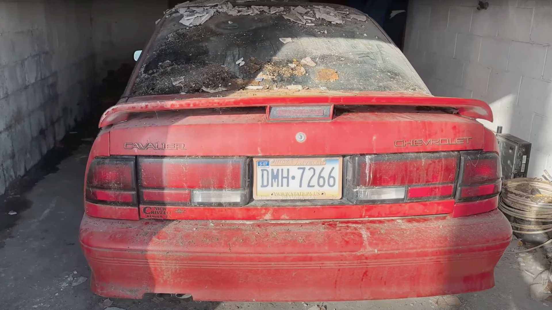 Watch Abandoned Chevrolet Cavalier Z24 Receive First Wash Since 2006