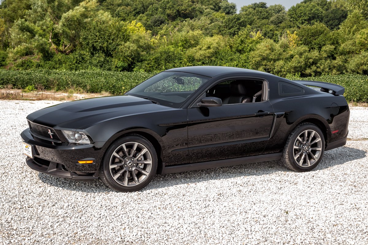 2012 Ford Mustang GT: Ultimate Guide