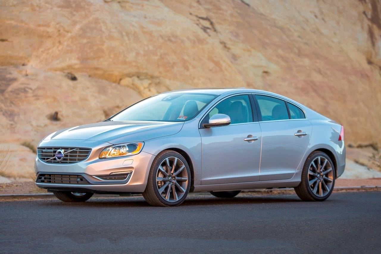2017 Volvo S60 T5 Review: Volvo Keeps Moving Small Engines & Swedish Cars  Upscale - The Fast Lane Car