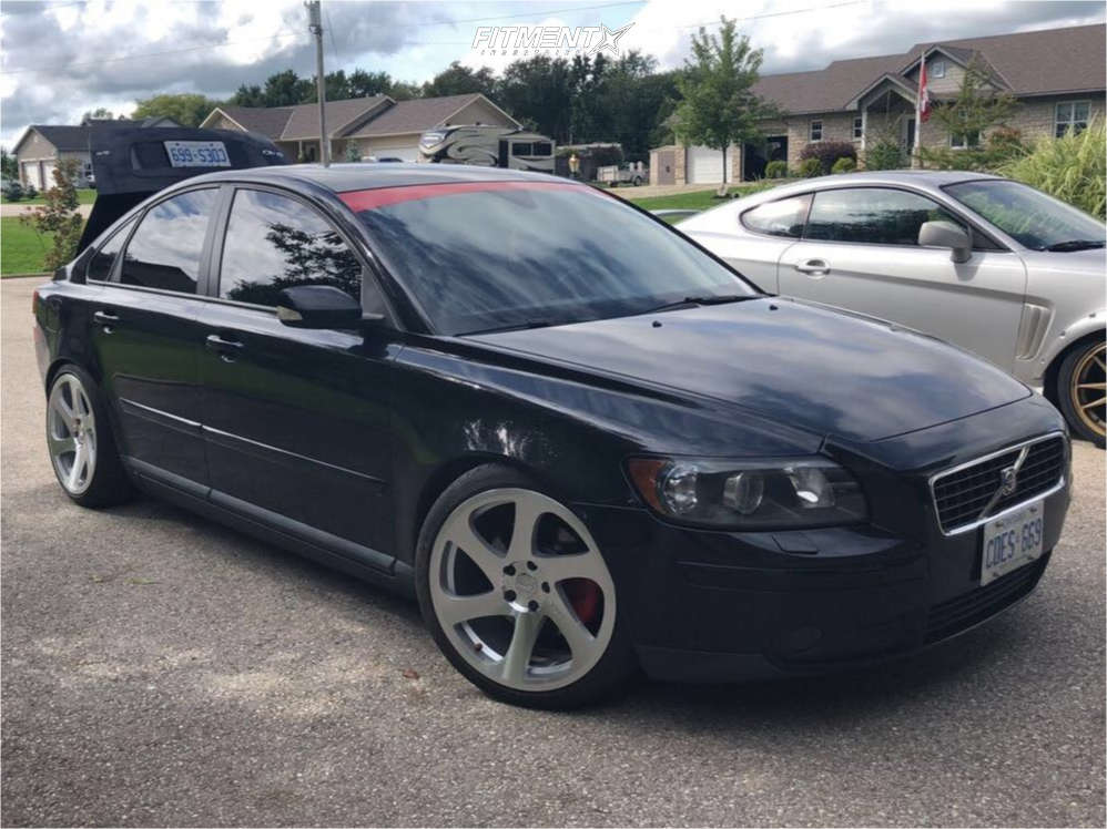 2006 Volvo S40 2.4i with 18x8.5 3SDM 0.06 and Maxxis 205x20 on Lowering  Springs | 630766 | Fitment Industries
