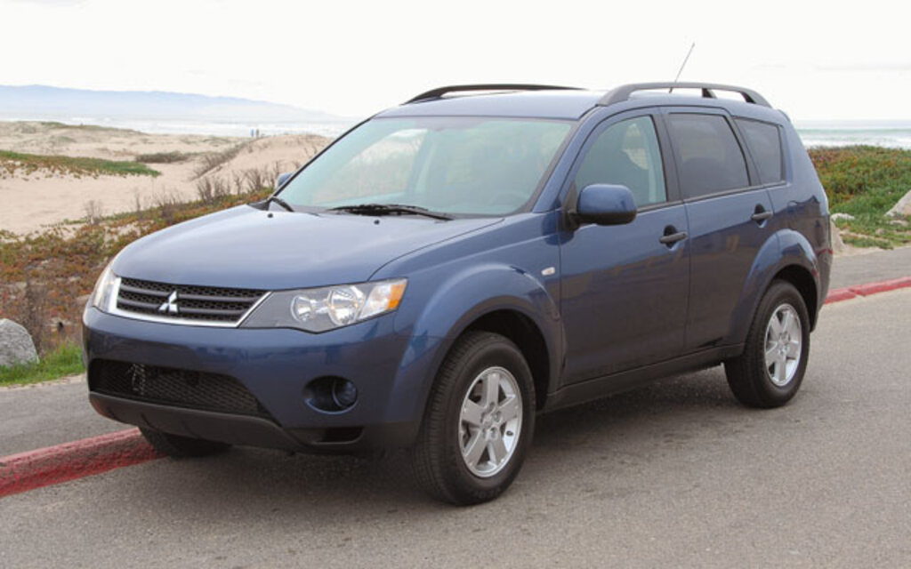 2008 Mitsubishi Outlander LS AWD 5-passenger Specifications - The Car Guide