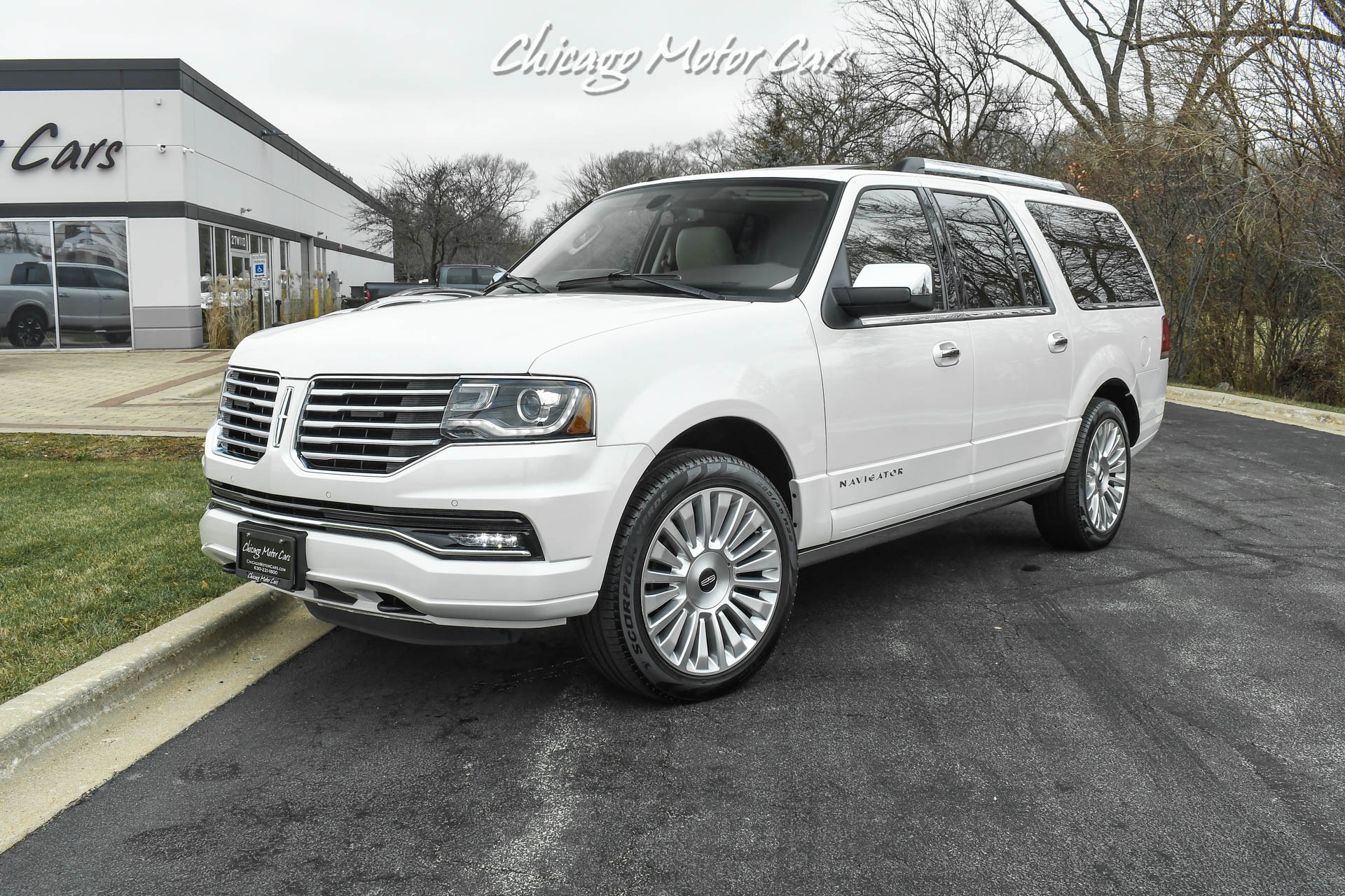 Used 2016 Lincoln Navigator L Reserve SUV Special Tri Coat Paint! Heated &  Cooled Seats! Moonroof! For Sale (Special Pricing) | Chicago Motor Cars  Stock #18310A