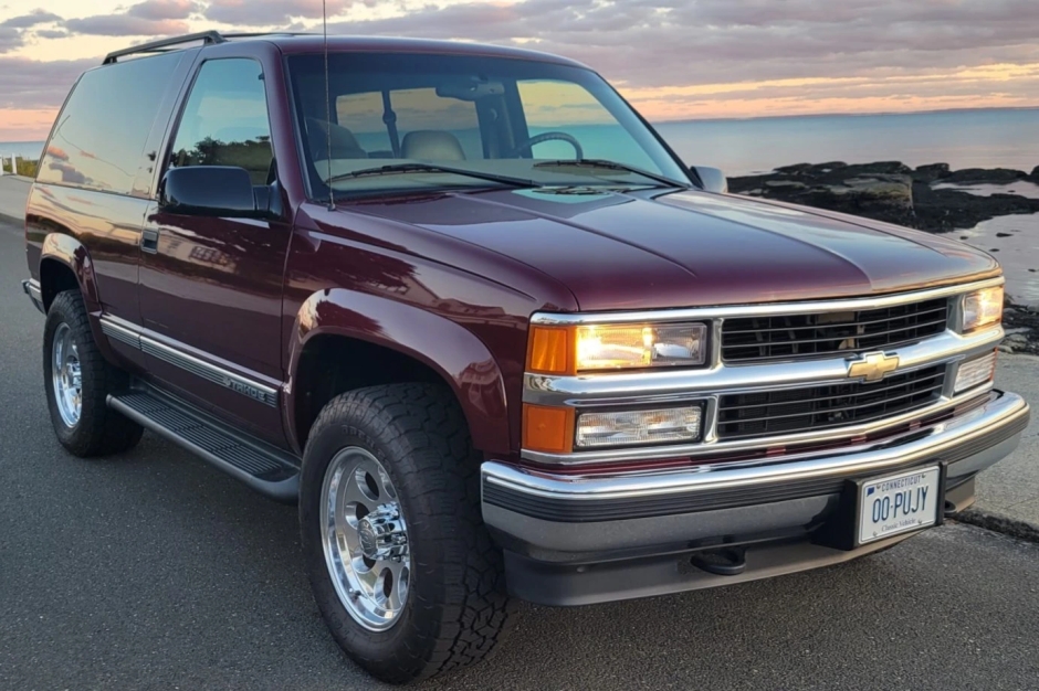 No Reserve: 1998 Chevrolet Tahoe 2-Door LT Z71 4x4 for sale on BaT Auctions  - sold for $25,750 on December 8, 2022 (Lot #92,833) | Bring a Trailer
