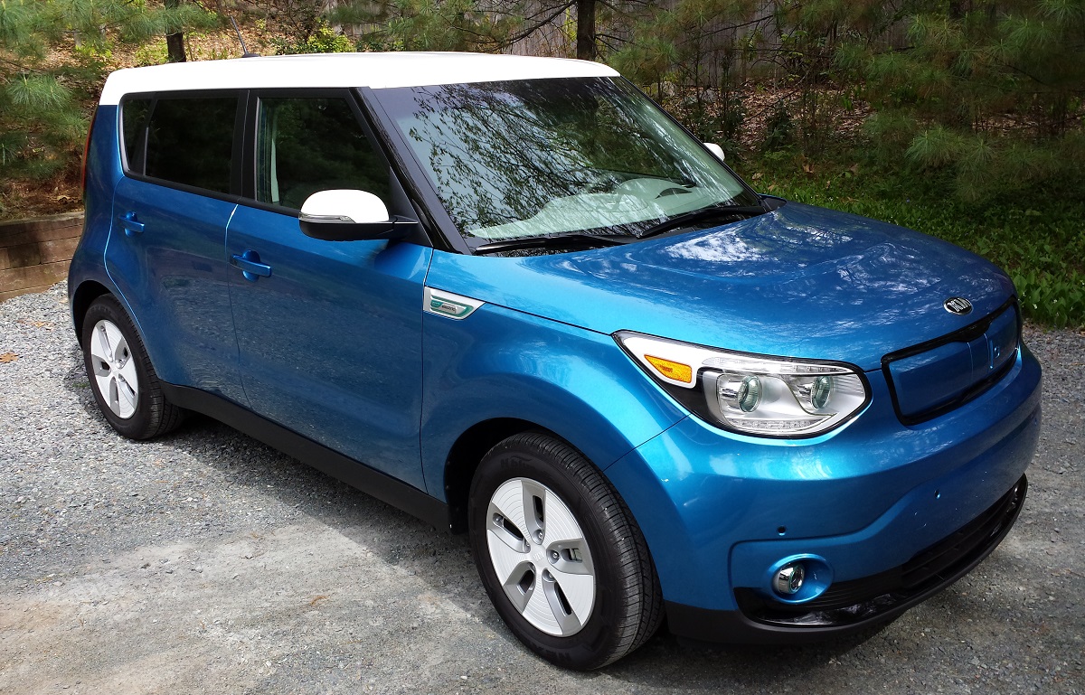 REVIEW: 2015 Kia Soul Electric's Appeal Goes Beyond its Green-Car Status -  BestRide
