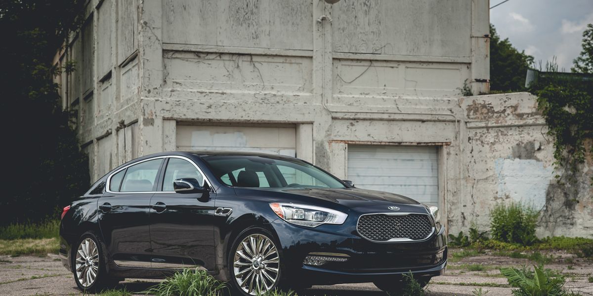 2015 Kia K900 V-8 Test &#8211; Review &#8211; Car and Driver