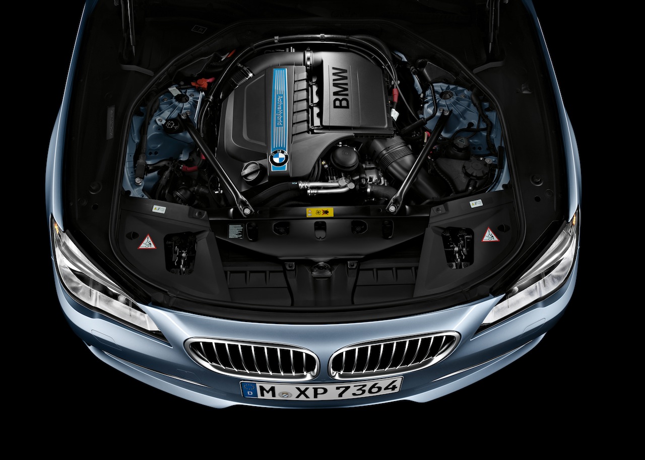 BMW 7 Series ActiveHybrid launched at INR 1.35 crore