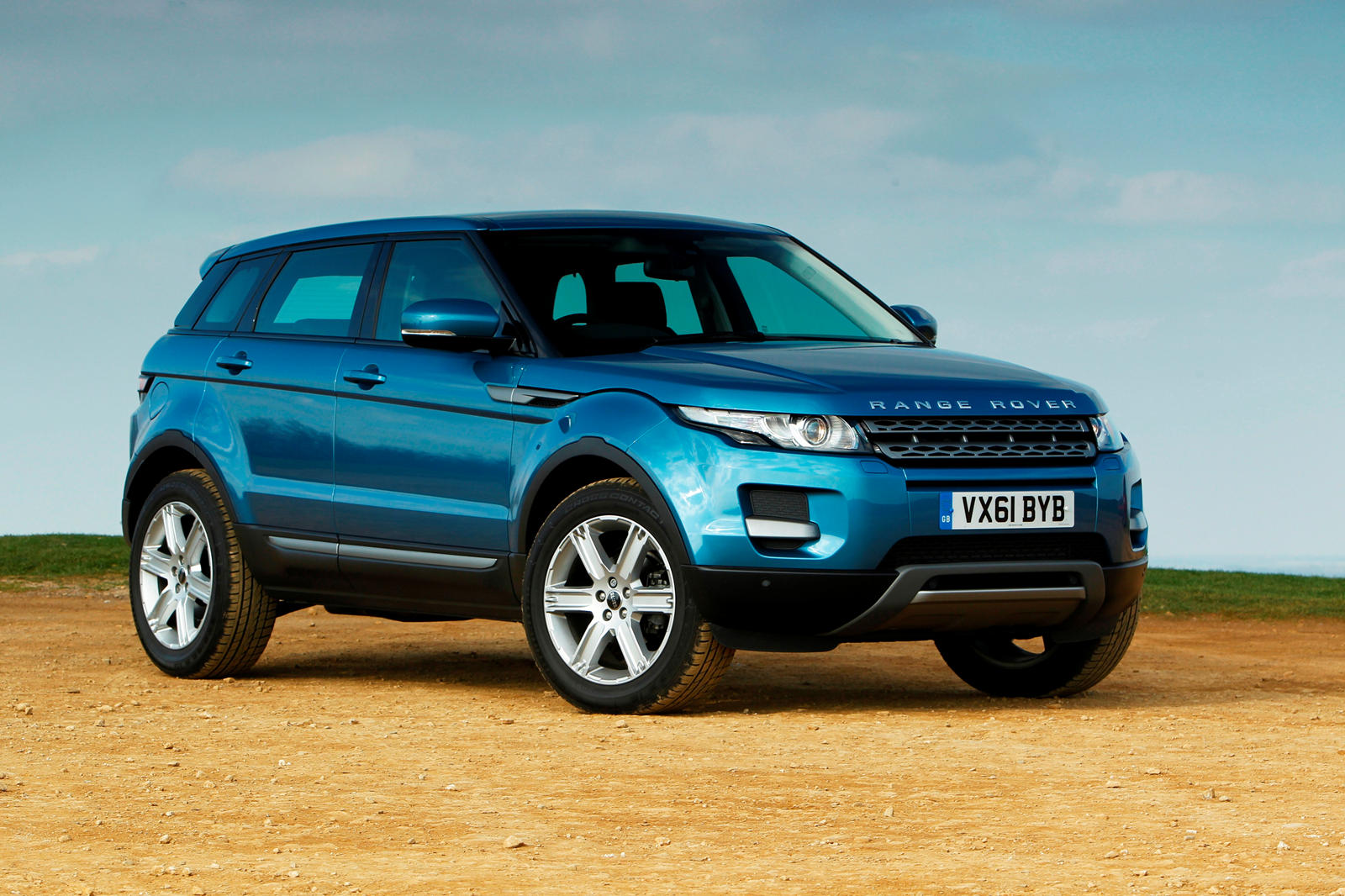 2015 Land Rover Range Rover Evoque: Review, Trims, Specs, Price, New  Interior Features, Exterior Design, and Specifications | CarBuzz