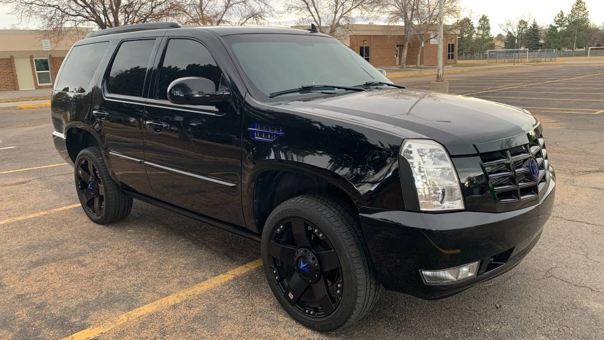 At $28,000, Will This '07 Cadillac Escalade Bruise Your Wallet?