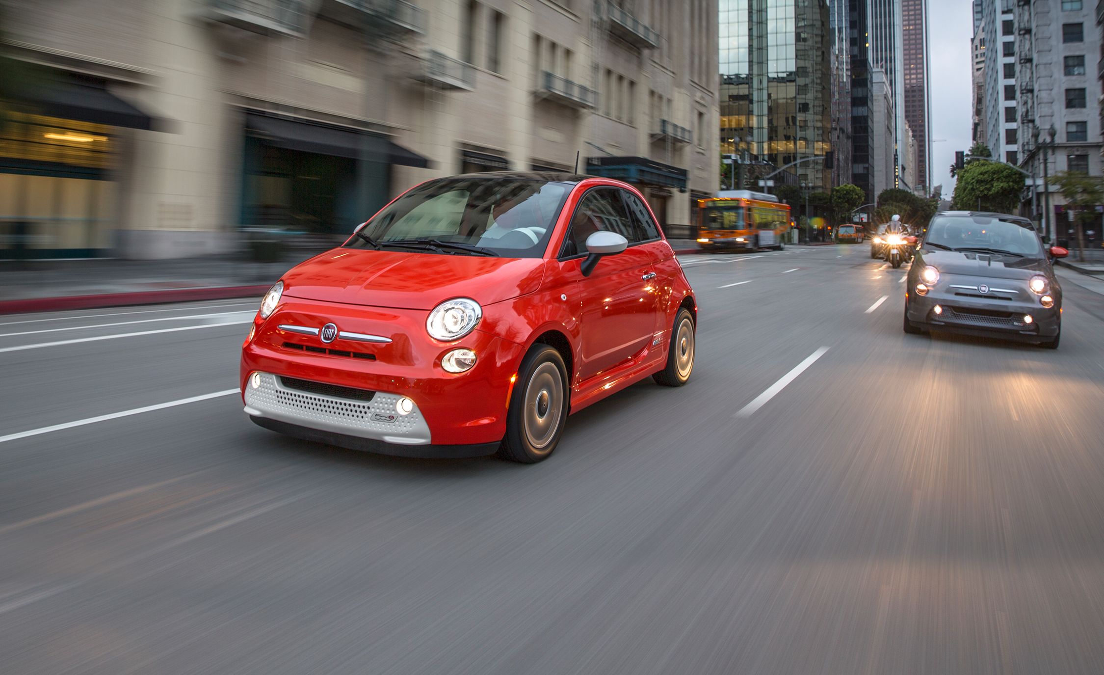 2019 Fiat 500e Review, Pricing, and Specs