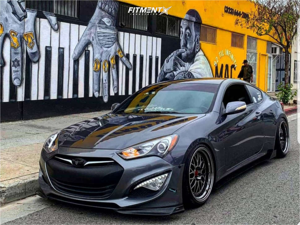 2015 Hyundai Genesis Coupe 3.8 R-Spec with 19x9.5 ESR Sr01 and Federal  225x40 on Coilovers | 728247 | Fitment Industries