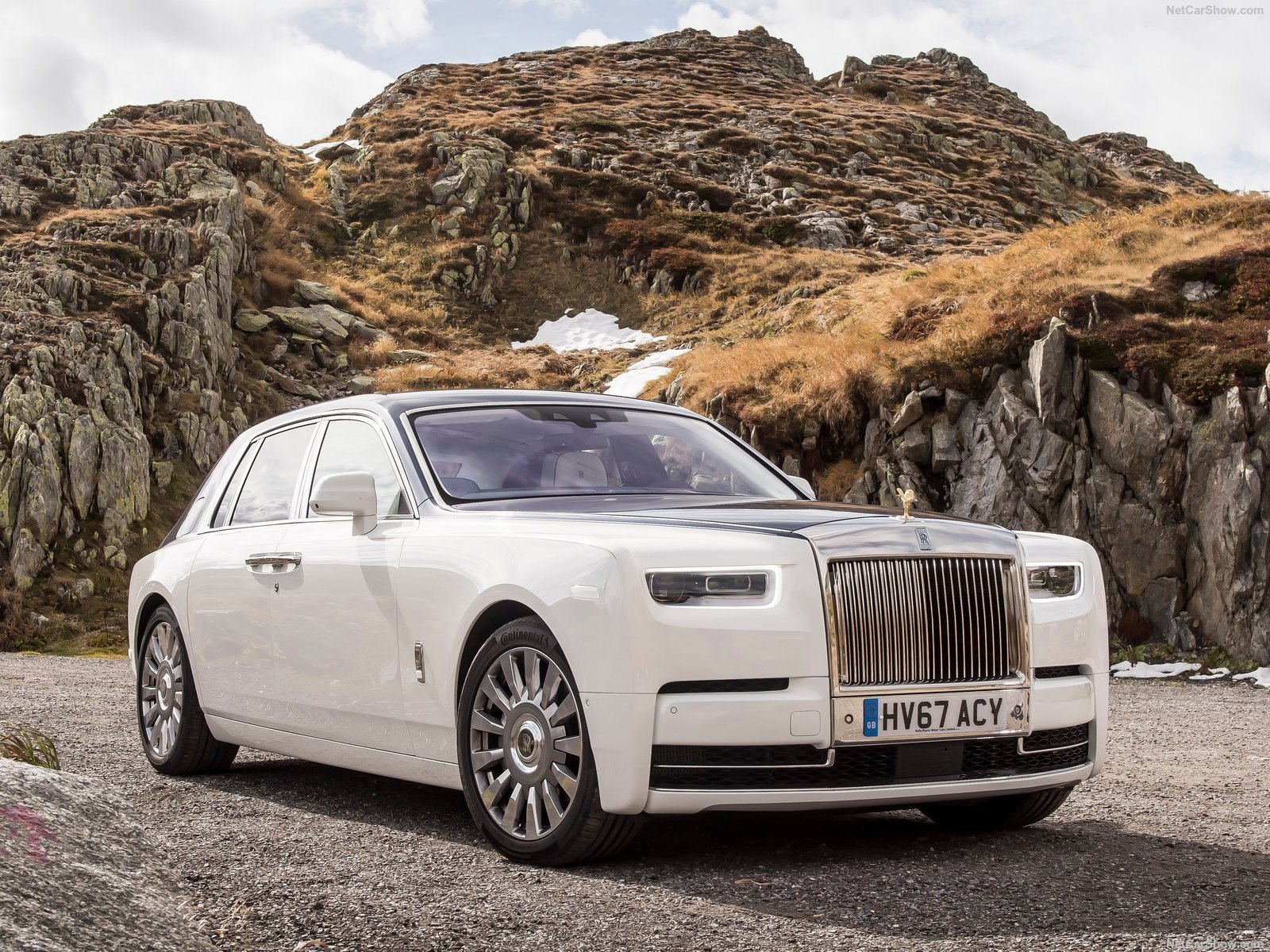 2019 Rolls-Royce Phantom: Review, Trims, Specs, Price, New Interior  Features, Exterior Design, and Specifications | CarBuzz