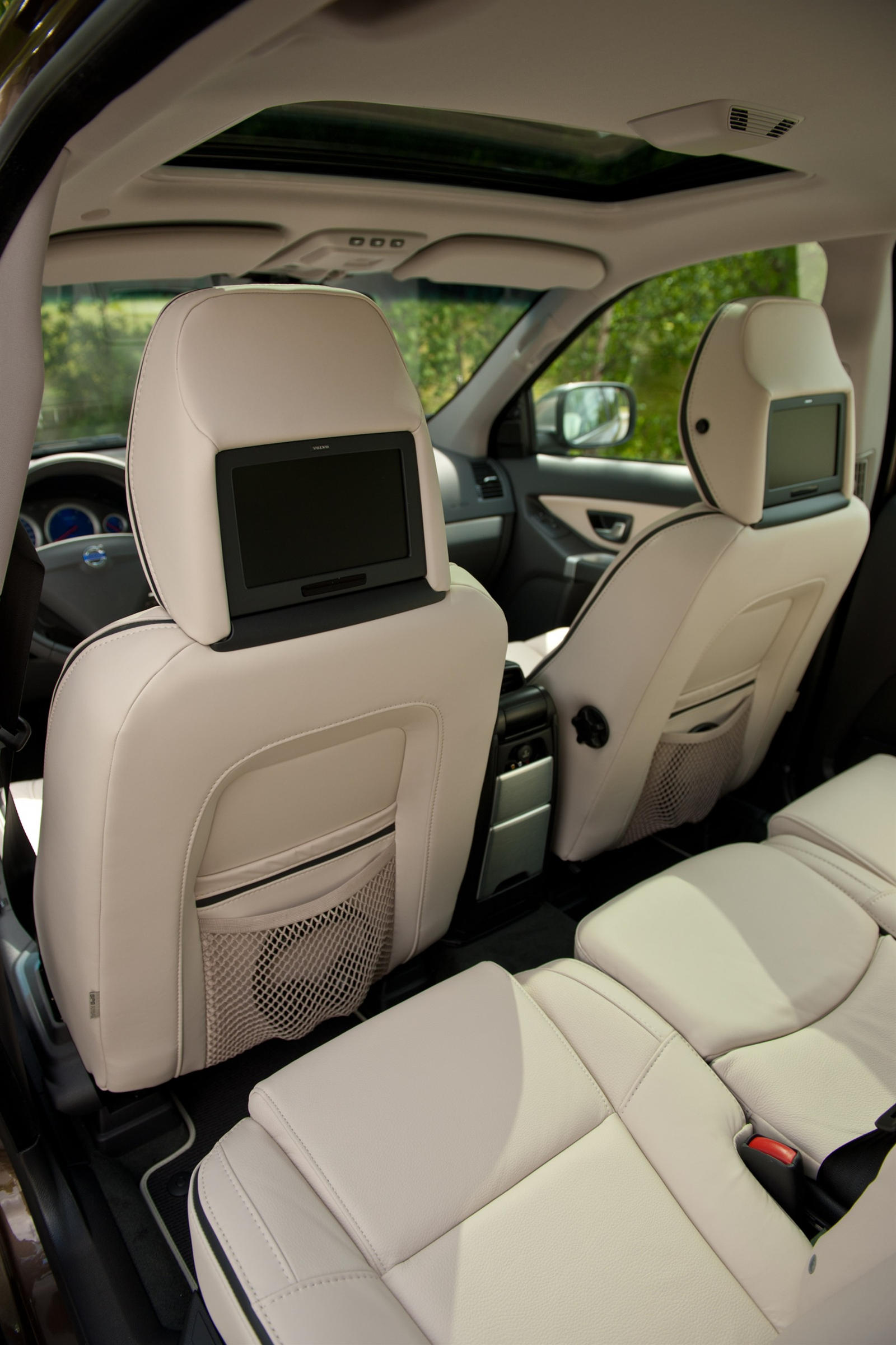 2014 Volvo XC90 Interior Photos | CarBuzz
