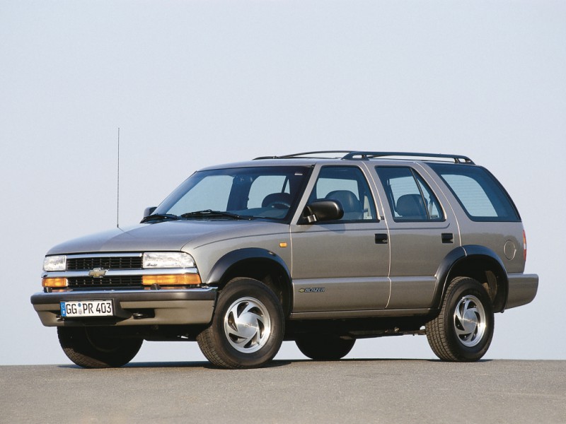 Chevrolet Blazer 1998 4.3 V6 (1998 - 2005) reviews, technical data, prices