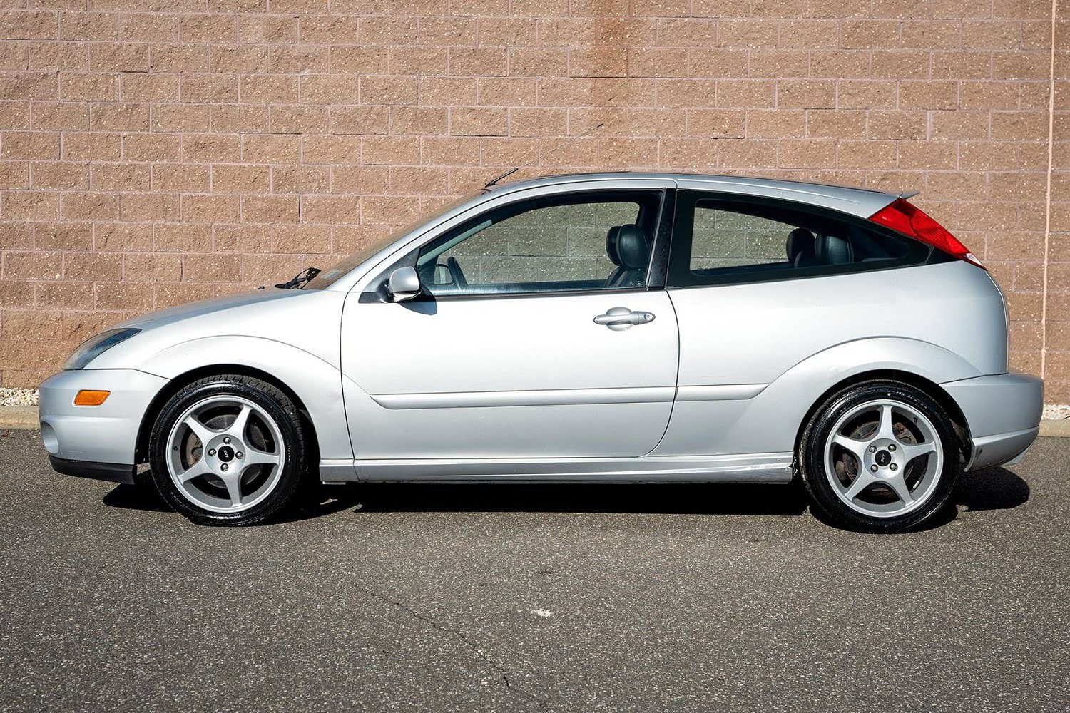 This 2002 Ford Focus SVT Is An Improbable Bone-Stock Survivor