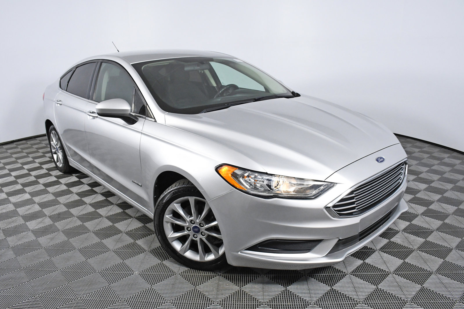 Pre-Owned 2017 Ford Fusion Hybrid SE 4dr Car in Palmetto Bay #R232484 |  HGreg Nissan Kendall