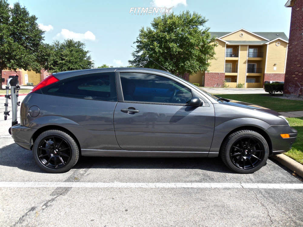 2007 Ford Focus SE with 17x7.5 XXR 527 and Michelin 225x45 on Stock  Suspension | 863376 | Fitment Industries