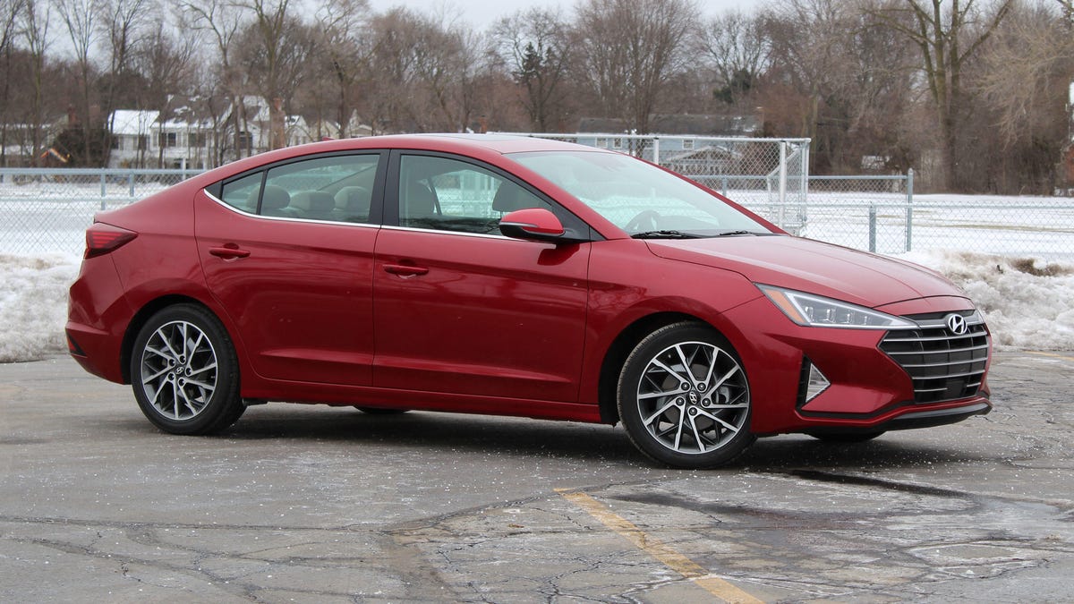 2019 Hyundai Elantra review: Staying relevant in a changing segment - CNET