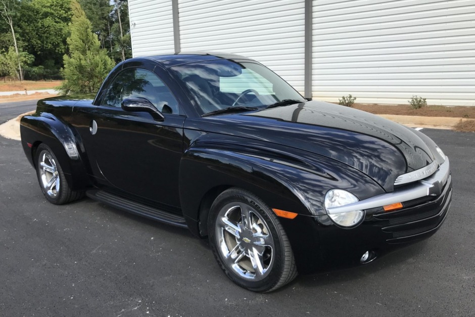 3k-Mile 2005 Chevrolet SSR 6-Speed for sale on BaT Auctions - sold for  $31,250 on July 22, 2020 (Lot #34,223) | Bring a Trailer
