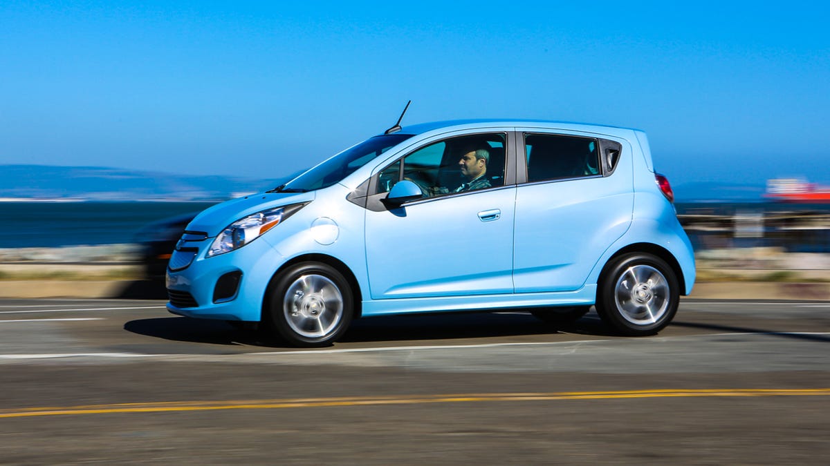 2014 Chevrolet Spark EV review: Chevy's powerful EV features useful Siri  Eyes Free - CNET